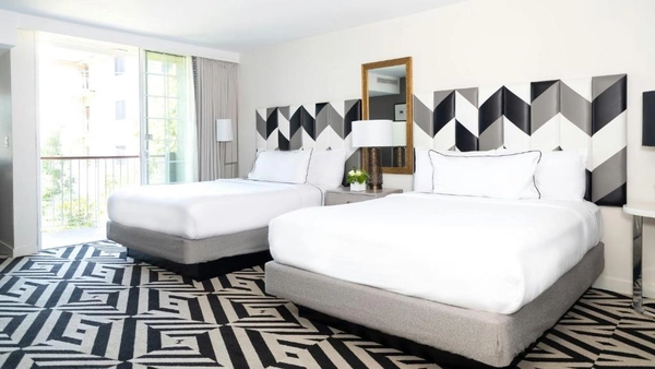 5★ The West Hollywood EDITION (or similar)