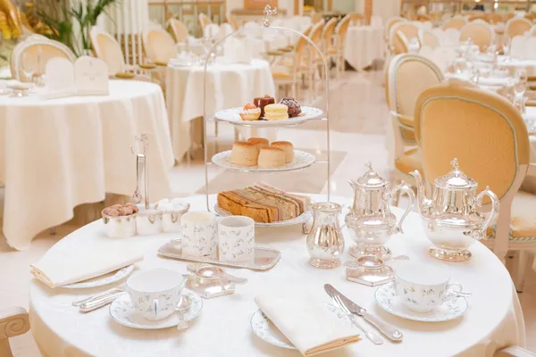 Dining & Restaurants
