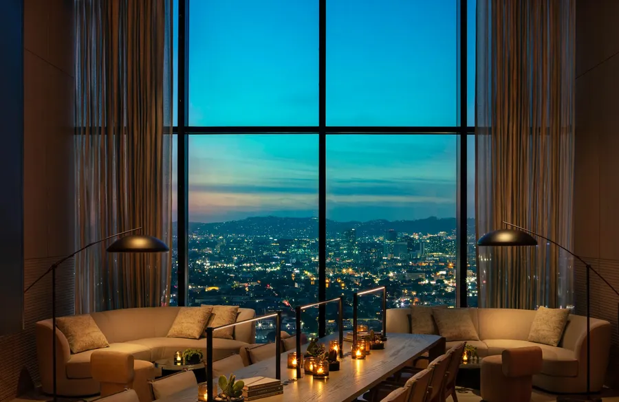 Alójate en los mejores hoteles de lujo de Los Ángeles, cuidadosamente seleccionados por su ubicación, comodidad y estilo
