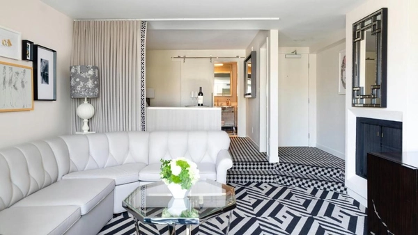 5★ The West Hollywood EDITION (or similar)