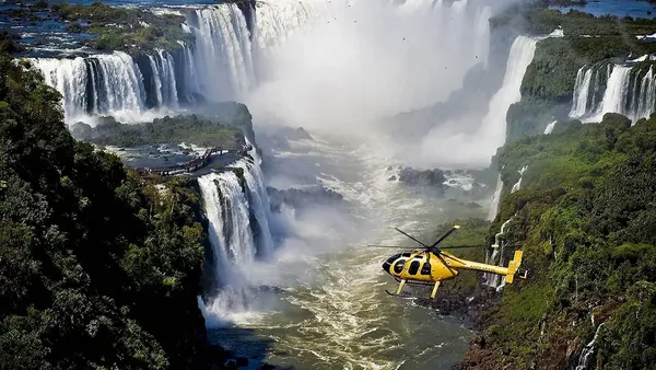Dia 3: Brasil — O Panorama e um voo sobre as cataratas