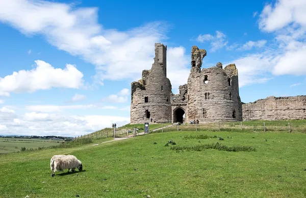 Newcastle: Northumberland castles and Hadrian's Wall