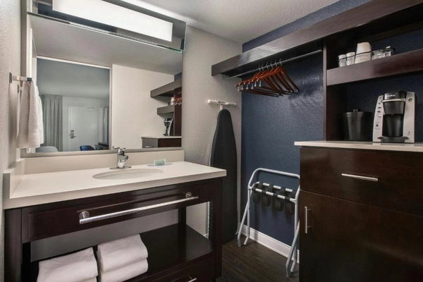 3★ Marriott Chain, Anaheim