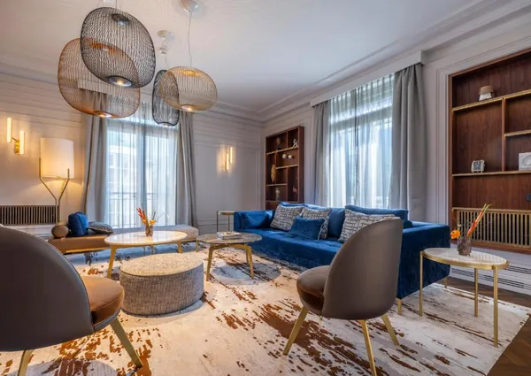 Hand-picked 4★, 5★ and 5★+ hotels in the heart of Düsseldorf