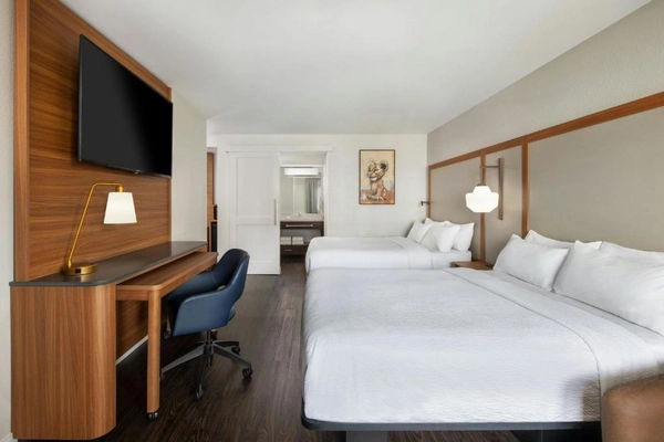 3★ Marriott Chain, Anaheim